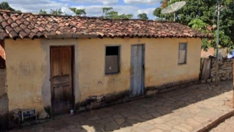 Casarão histórico em Pirenópolis é demolido sem autorização para construção de pet shop