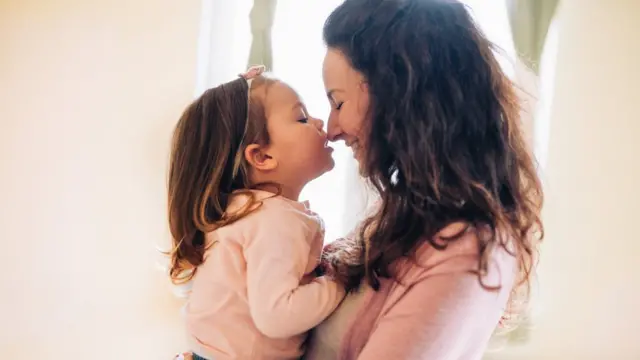 Dia das Mães origem, curiosidades e por que essa data vai muito além das homenagens