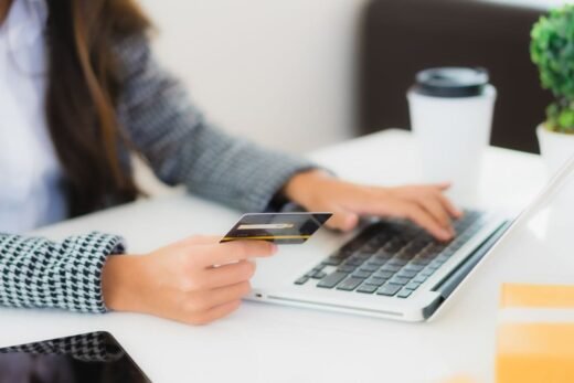 Golpes no Dia das Mães Como se Proteger nas Compras Online