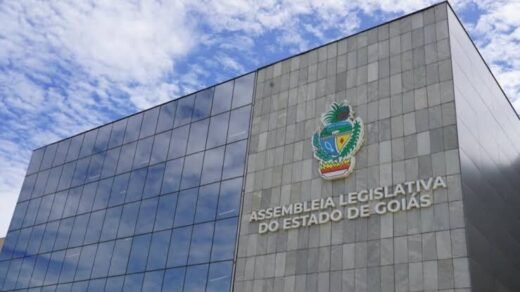 Assembleia de Goiás aprova auxílios de R$ 500 para famílias com deficiência e bolsas para atletas